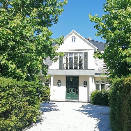 Doppelzimmer Gartenblick Villa Julian Aurich Eksteriør billede