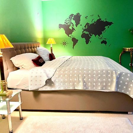 Doppelzimmer Gartenblick Villa Julian Aurich Eksteriør billede